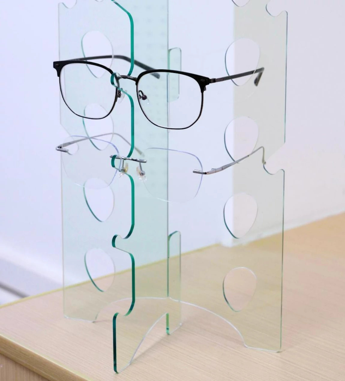 Acrylic eyeglasses display stand